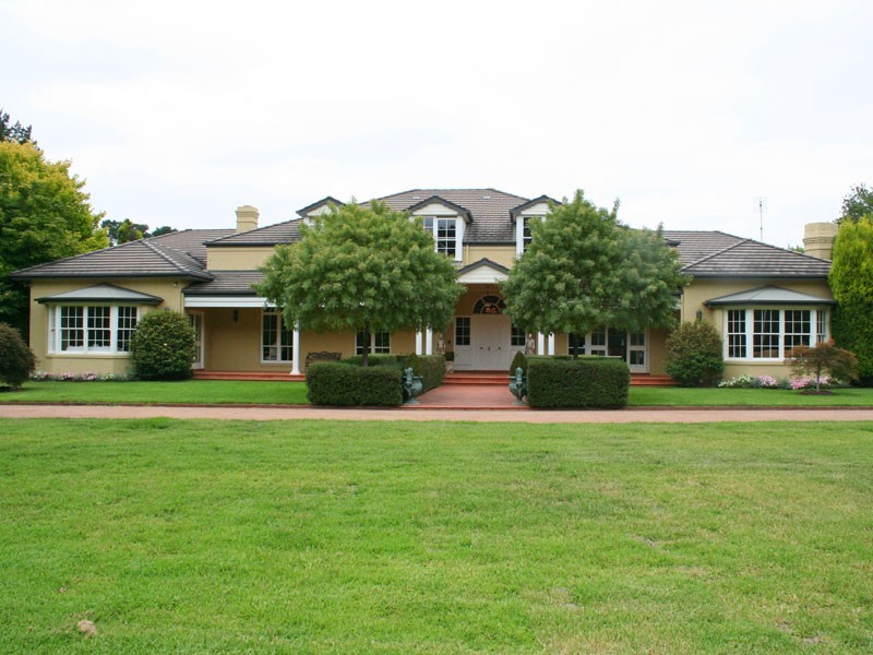 “Catalina” Patchway Place, Burradoo NSW 2576