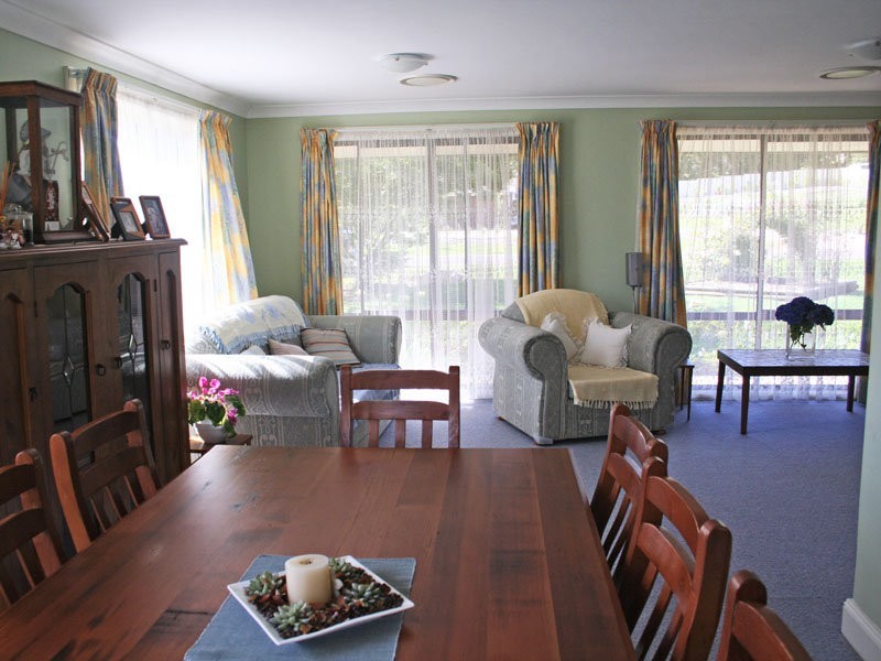 3 Vaughan Avenue, Robertson NSW 2577