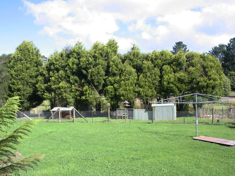3 Vaughan Avenue, Robertson NSW 2577