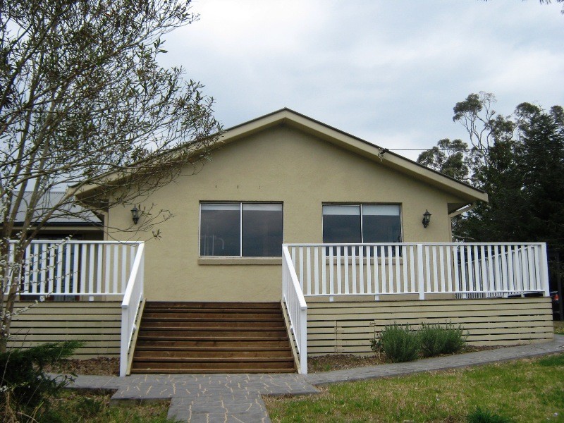 19 Station Street, Aylmerton NSW 2575