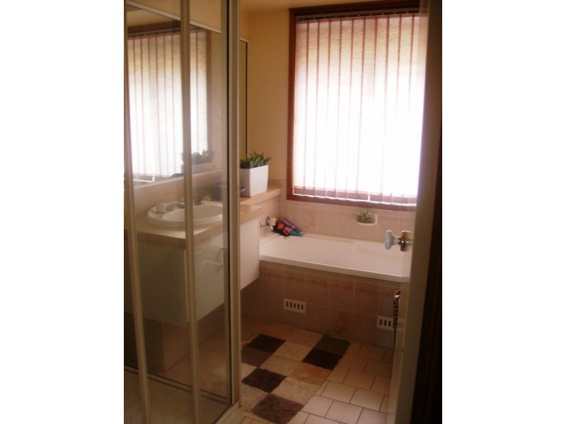 27 Loseby Street, Marulan NSW 2579