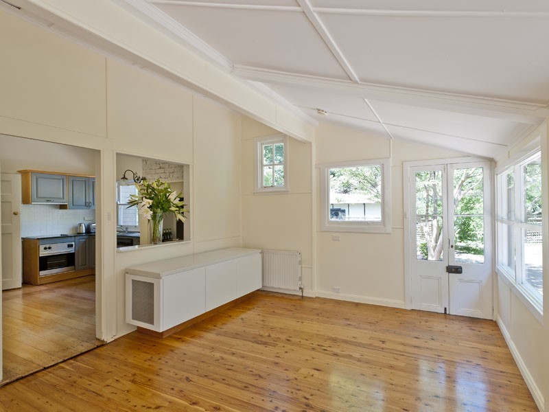 17 Riversdale Avenue, Burradoo NSW 2576