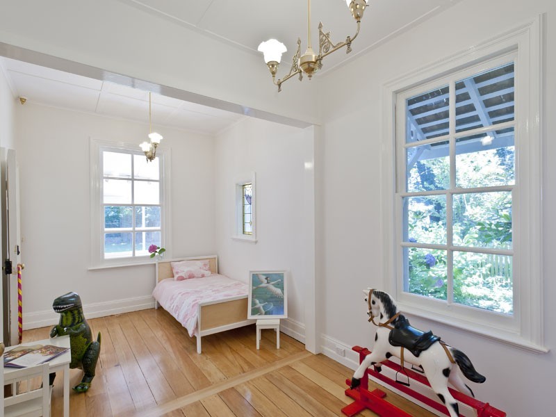 17 Riversdale Avenue, Burradoo NSW 2576