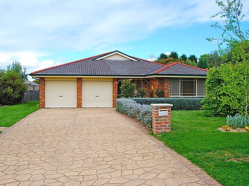 9 Bronwyn Place, Bowral NSW 2576