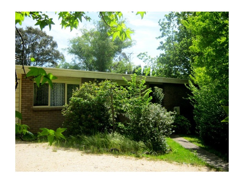 10 Yean Street, Burradoo NSW 2576