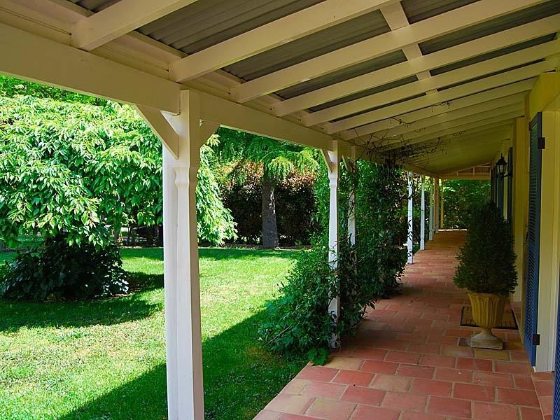 1 Romney Place, Burradoo NSW 2576