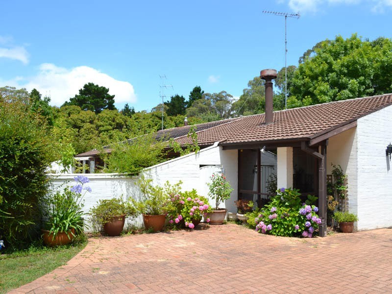 15 Hurlingham Avenue, Burradoo NSW 2576
