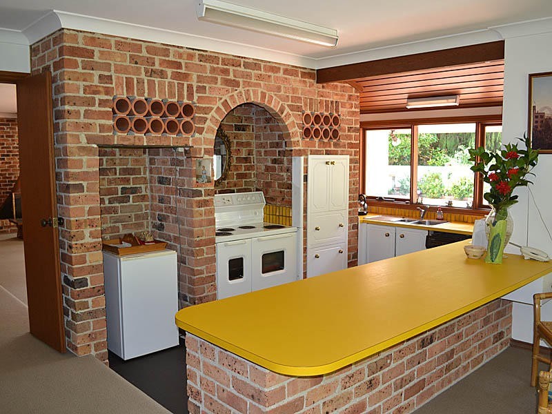15 Hurlingham Avenue, Burradoo NSW 2576