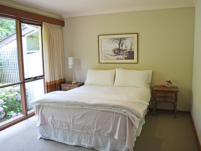 15 Hurlingham Avenue, Burradoo NSW 2576