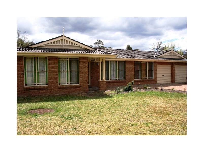 32 Linden Way, Bowral NSW 2576