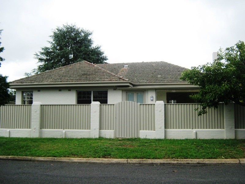 1 Aitken Road, Bowral NSW 2576
