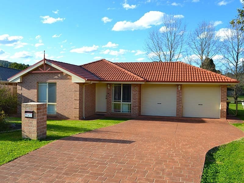 8 Ellis Court, Bowral NSW 2576