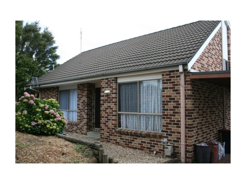 35 Dengate Crescent, Moss Vale NSW 2577