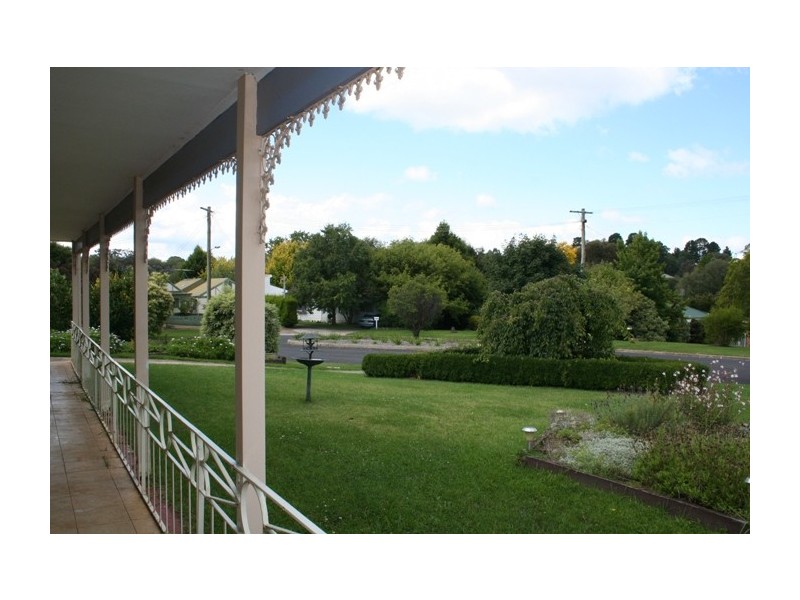 7 Kennedy Close, Moss Vale NSW 2577