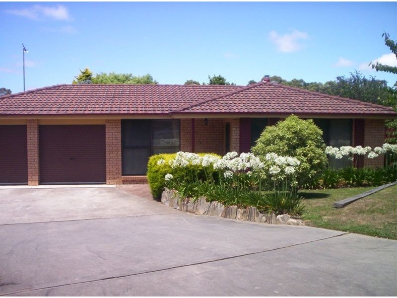 3 Stan McCabe Place, Bowral NSW 2576