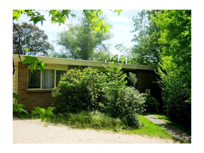 10 Yean Street, Burradoo NSW 2576