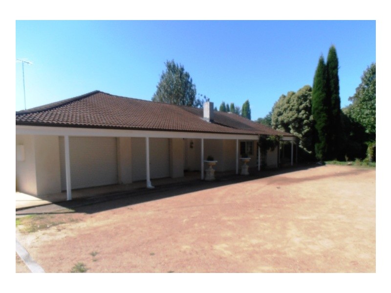 26 Yean Street, Burradoo NSW 2576