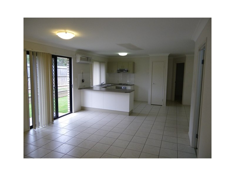 32 Lyrebird Lane, Bellbird Park QLD 4300