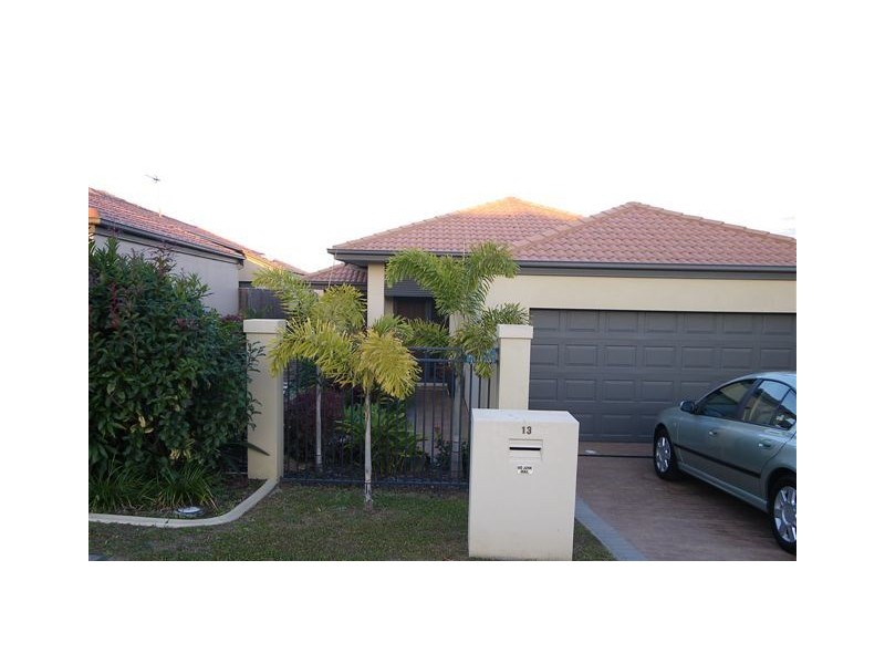 13 Prospect Court, Robina QLD 4226