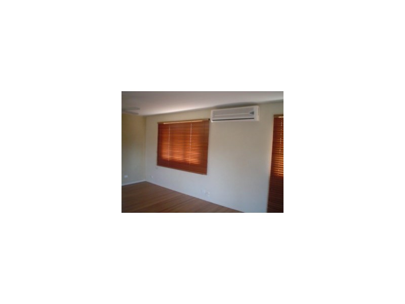 7 Woodrose Street, Kingston QLD 4114