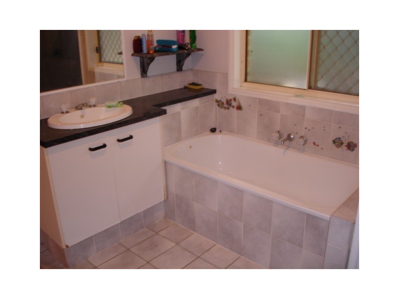 868 Wembley Road, Browns Plains QLD 4118