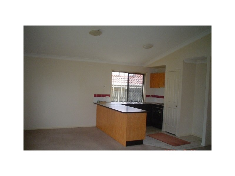 8 Duchess Court, Loganlea QLD 4131