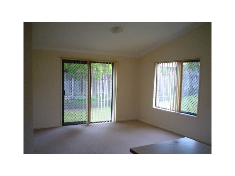 8 Duchess Court, Loganlea QLD 4131