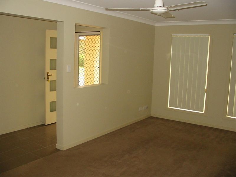 30 Lake Manchester Street, Logan Reserve QLD 4133