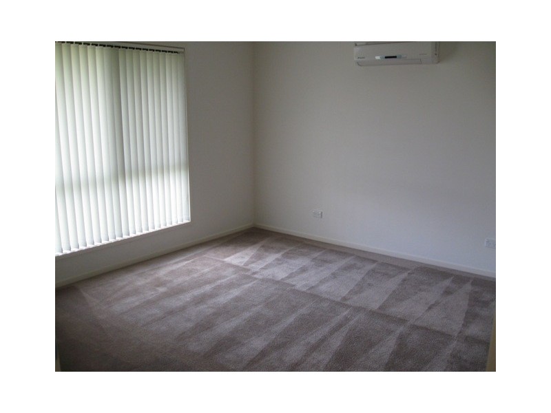 19 Pine Grove Drive, Crestmead QLD 4132