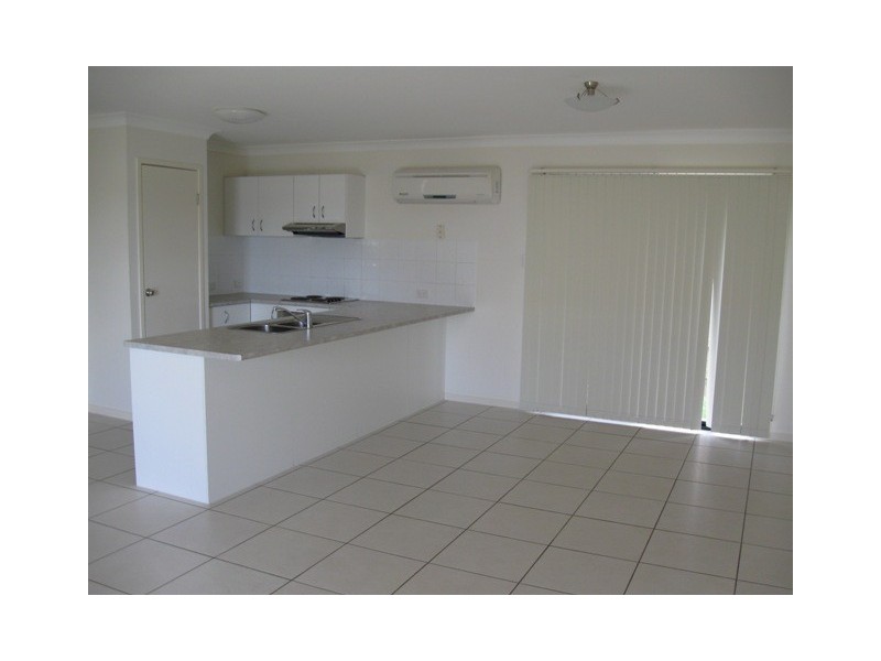 19 Pine Grove Drive, Crestmead QLD 4132