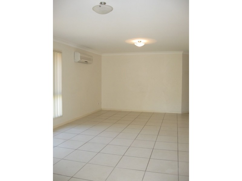 6 Webcke Ave, Crestmead QLD 4132