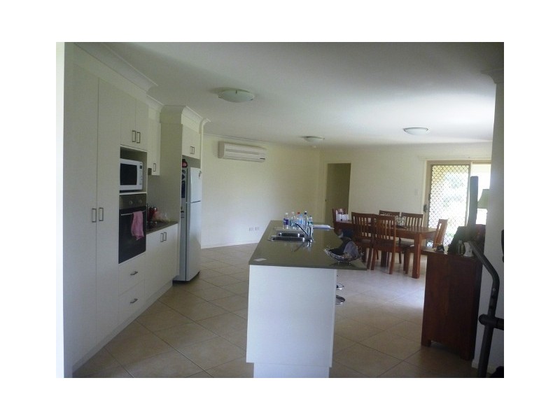 7 Patricia Place, Redbank Plains QLD 4301