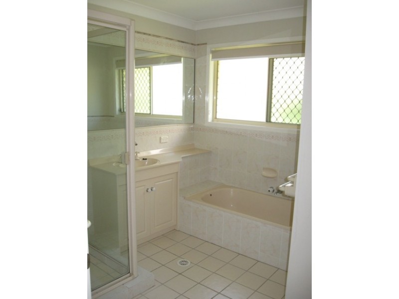 15 Charnley Court, Shailer Park QLD 4128