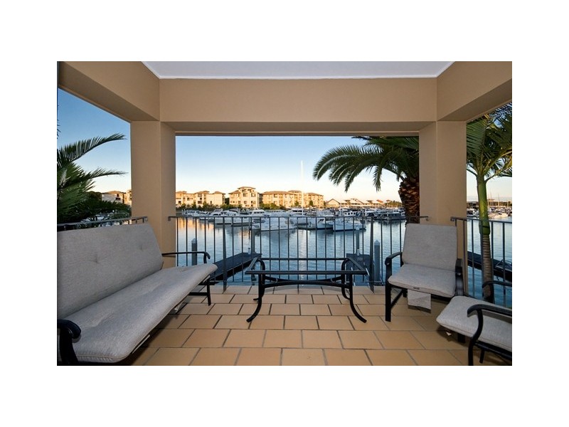 1521 Riverdale Drive, Hope Island QLD 4212