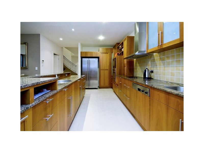 1521 Riverdale Drive, Hope Island QLD 4212