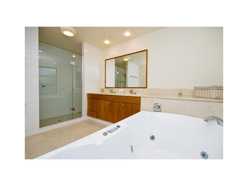 1521 Riverdale Drive, Hope Island QLD 4212