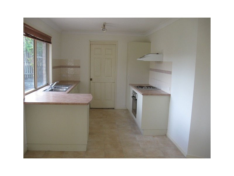 10 Robert South Drive, Crestmead QLD 4132