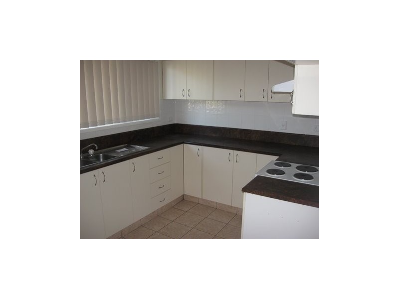 27 Station Road, Loganlea QLD 4131