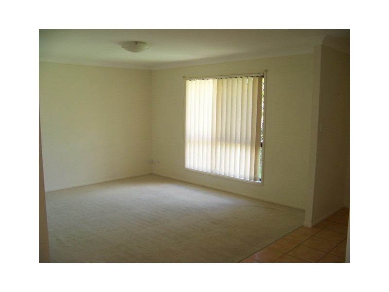 8 Daniella Drive, Marsden QLD 4132