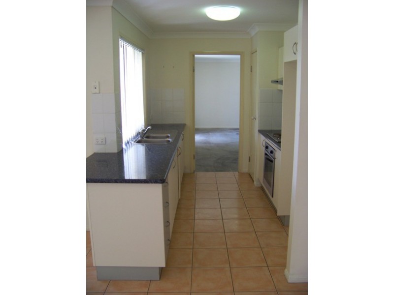 8 Daniella Drive, Marsden QLD 4132