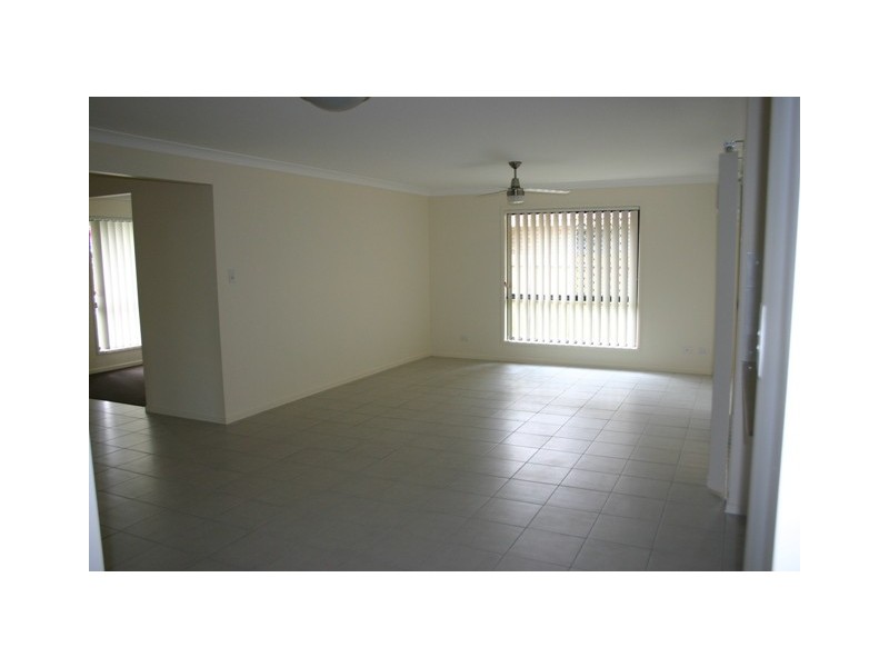 9 Maywood Street, Loganlea QLD 4131