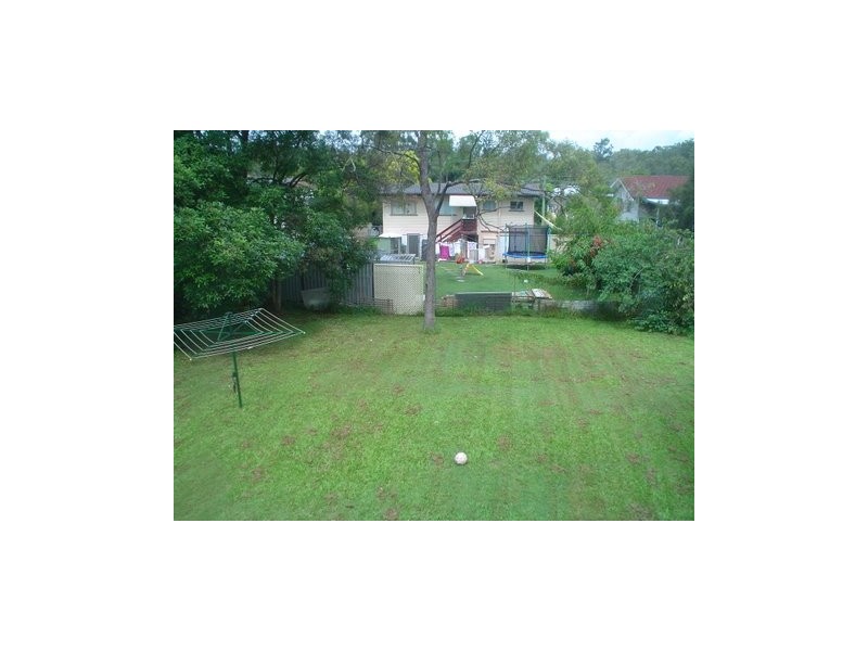 24 Ash Avenue, Woodridge QLD 4114