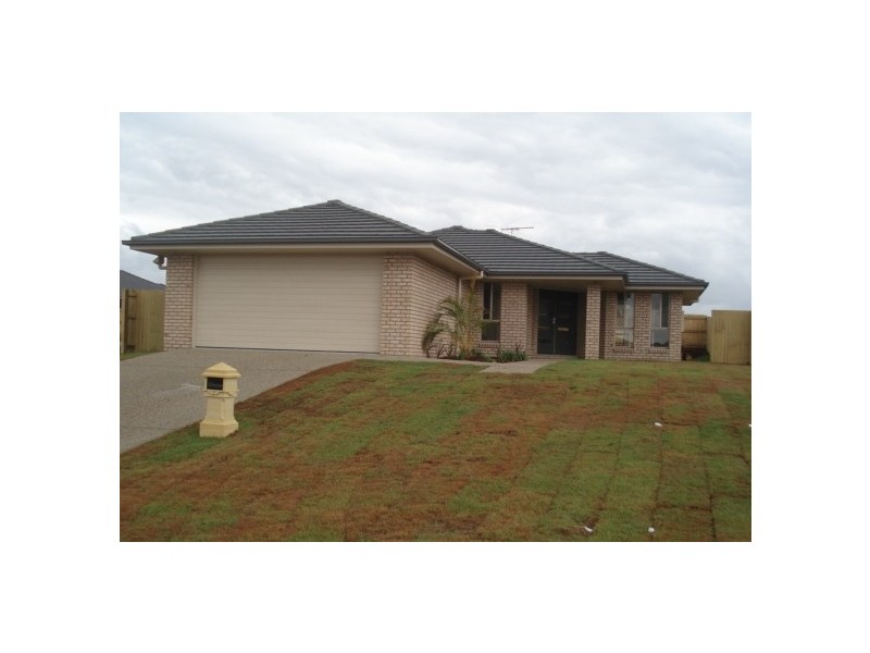 7 Patricia Place, Redbank Plains QLD 4301