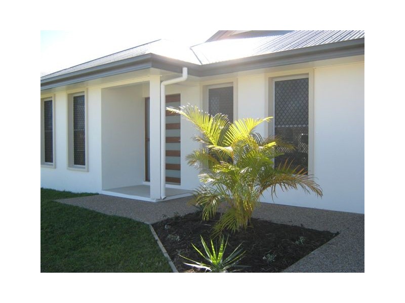 17 Summergold St, Mount Low QLD 4818