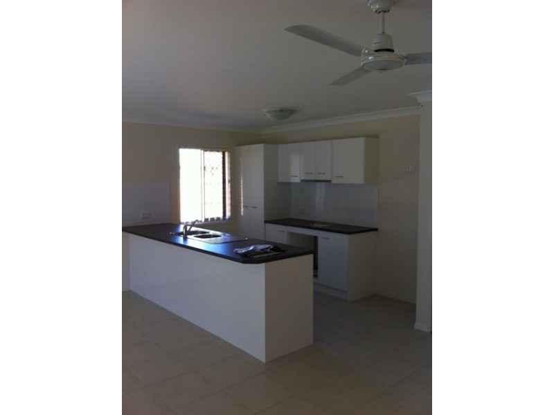 13 Tanglin St, Crestmead QLD 4132