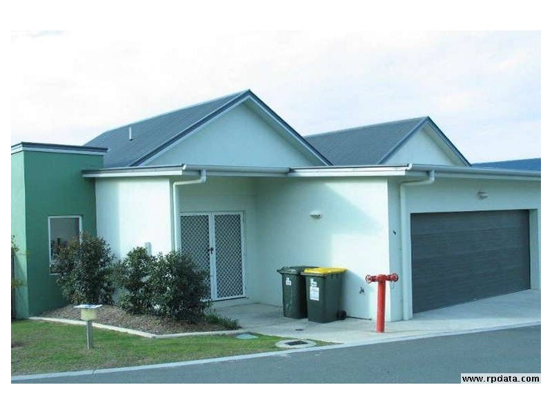 98/1 Sauvignon Pde, Upper Coomera QLD 4209