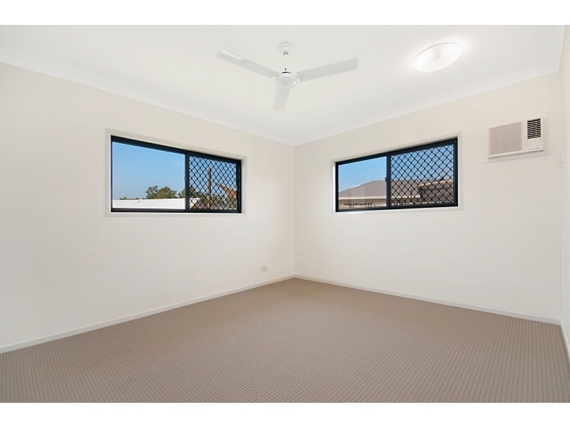 128 Daintree Drive,, Bushland Beach QLD 4818