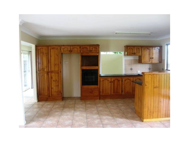 8 Osborne Court, Loganholme QLD 4129