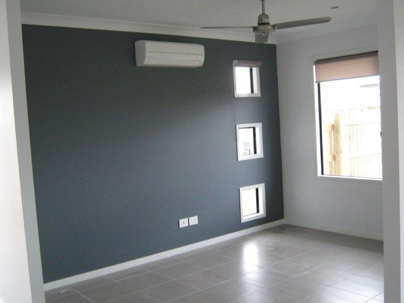 12 Nova Street, Mount Low QLD 4818