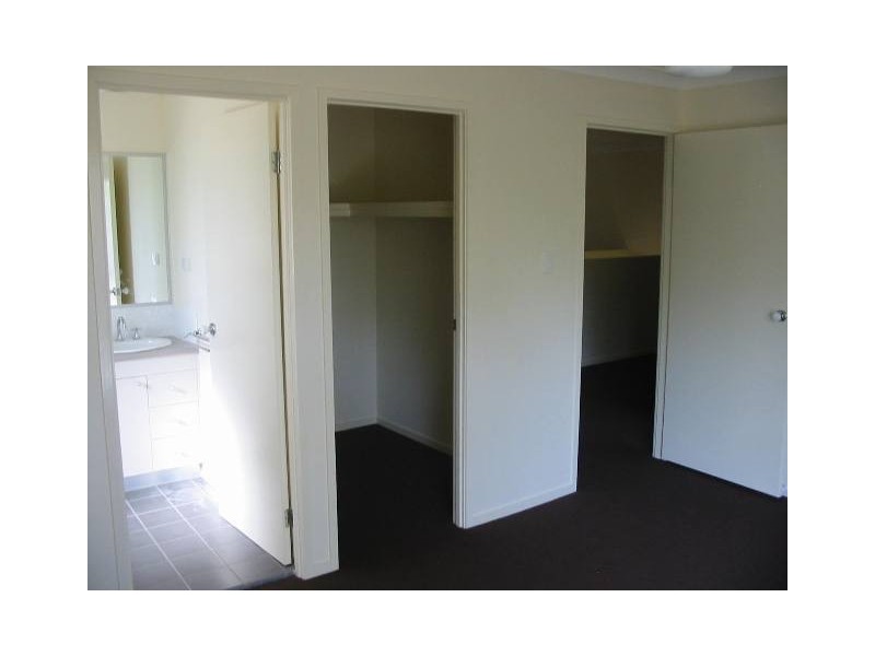 2/58 Mark Lane, Waterford West QLD 4133